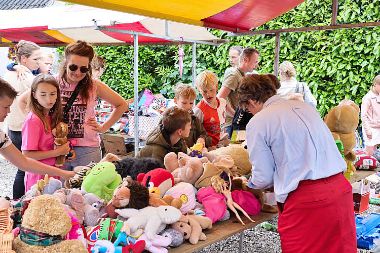 Rommelmarkt 2022 Waarder_205